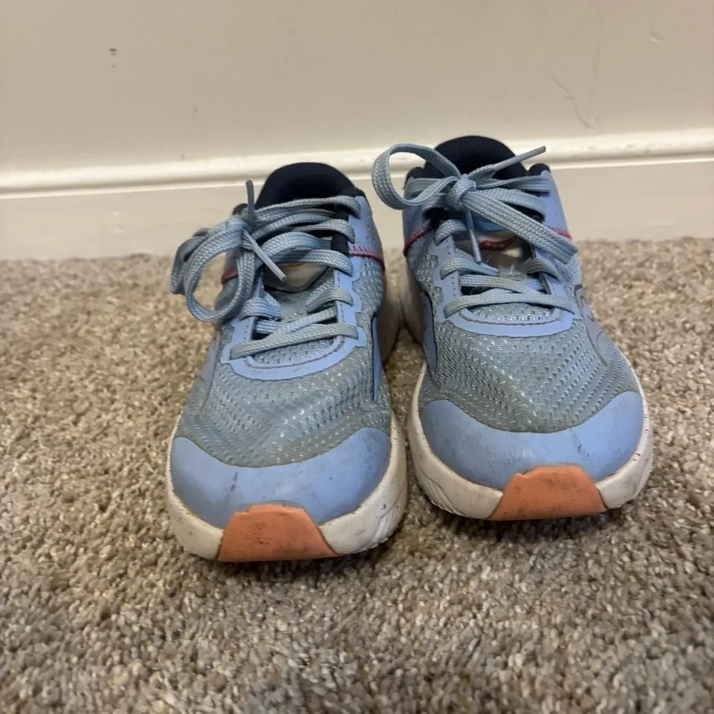 Girls Saucony Kinvara 14 Running Sneakers Size 13 Light Blue